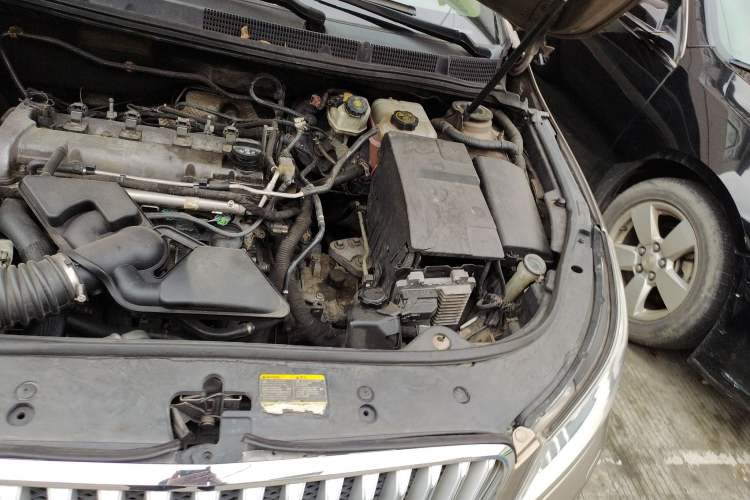 Used Buick LaCrosse 2009 2.4L Haoya Edition Engine Bay Left