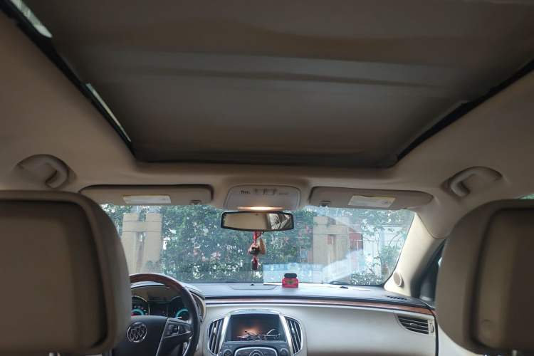 Used Buick LaCrosse 2009 2.4L Luxury Edition Headliner