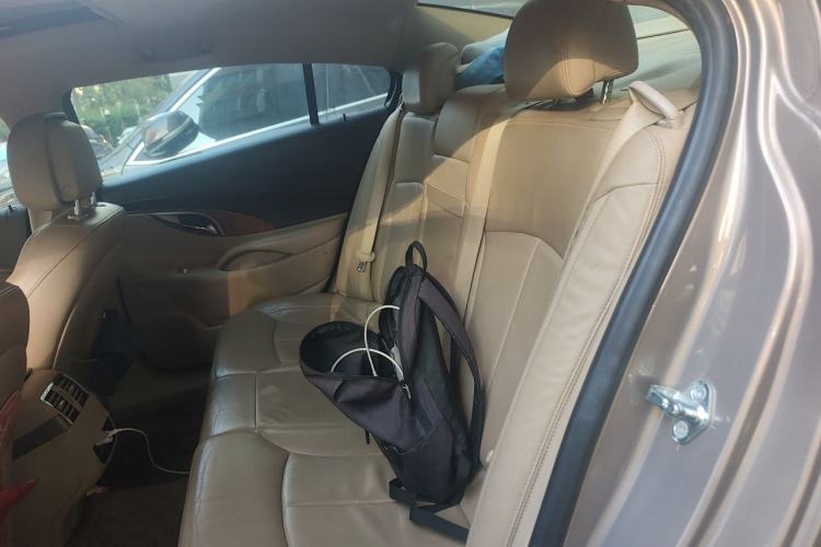Used Buick LaCrosse 2009 2.4L Luxury Edition Left Rear Seat