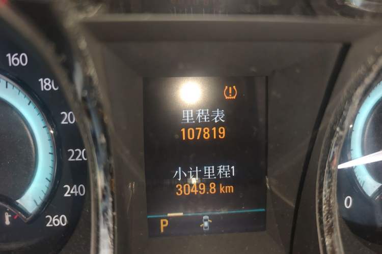 Used Buick LaCrosse 2009 2.4L Luxury Edition Odometer Close Up
