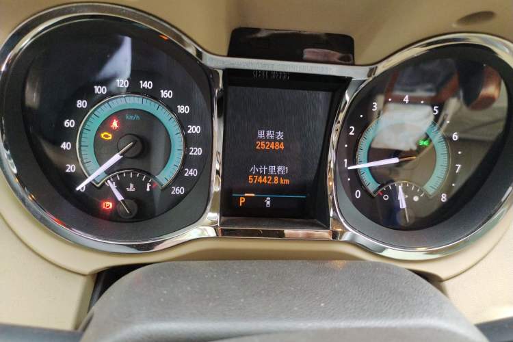 Used Buick LaCrosse 2009 2.4L Haoya Edition Odometer Close Up
