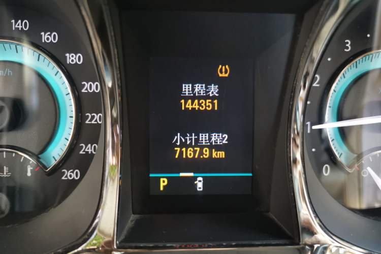 Used Buick LaCrosse 2009 2.4L Haoya Edition Odometer Close Up