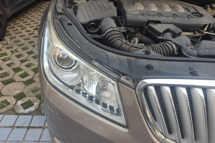 Used Buick LaCrosse 2009 2.4L Luxury Edition Right Front Headlight