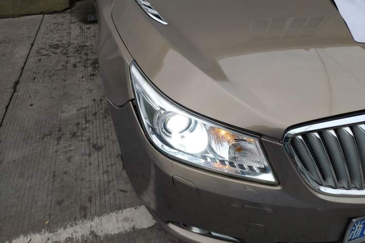 Used Buick LaCrosse 2009 2.4L Haoya Edition Right Front Headlight