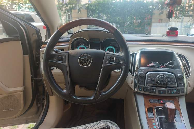 Used Buick LaCrosse 2009 2.4L Luxury Edition Steering Wheel