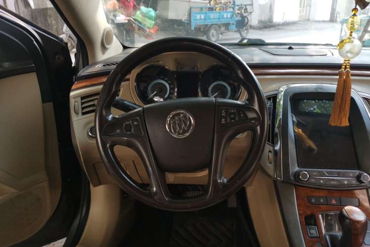 Used Buick LaCrosse 2009 2.4L Haoya Edition Steering Wheel