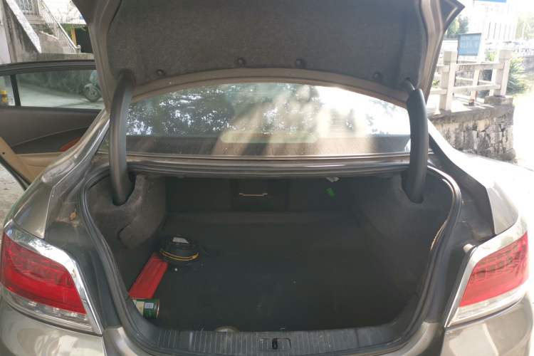 Used Buick LaCrosse 2009 2.4L Haoya Edition Trunk