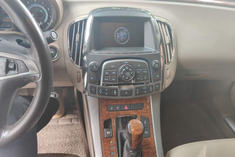 Used Buick LaCrosse 2009 2.4L Haoya Edition Audio And AC Panel