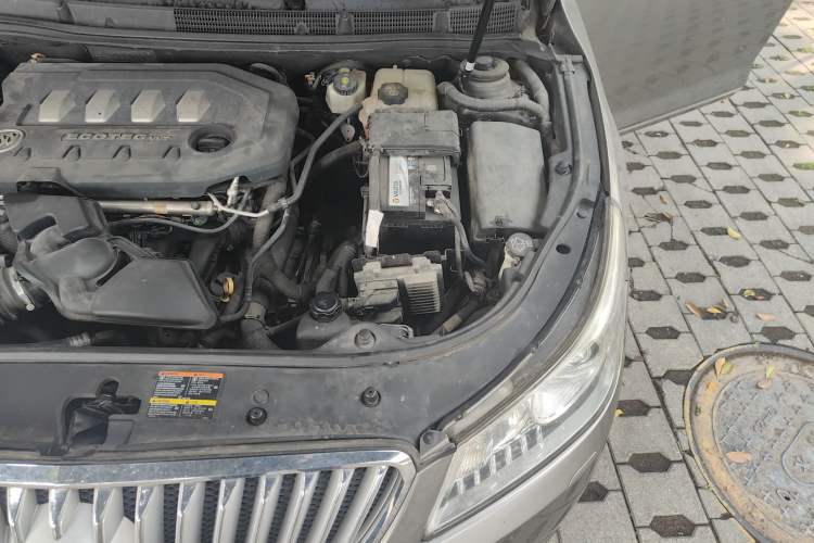 Used Buick LaCrosse 2009 2.4L Haoya Edition Engine Bay Left