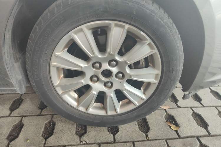 Used Buick LaCrosse 2009 2.4L Haoya Edition Right Front Wheel Hub