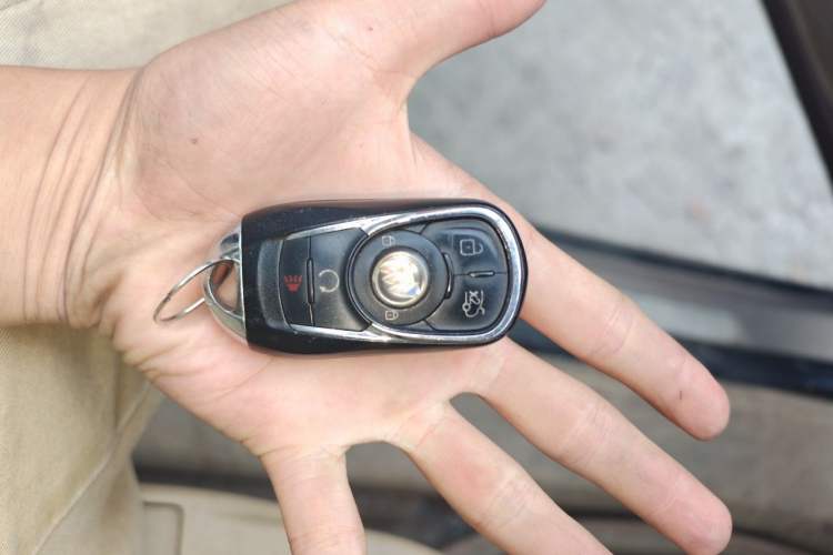 Used Buick LaCrosse 2009 2.4L Luxury Edition Vehicle Key