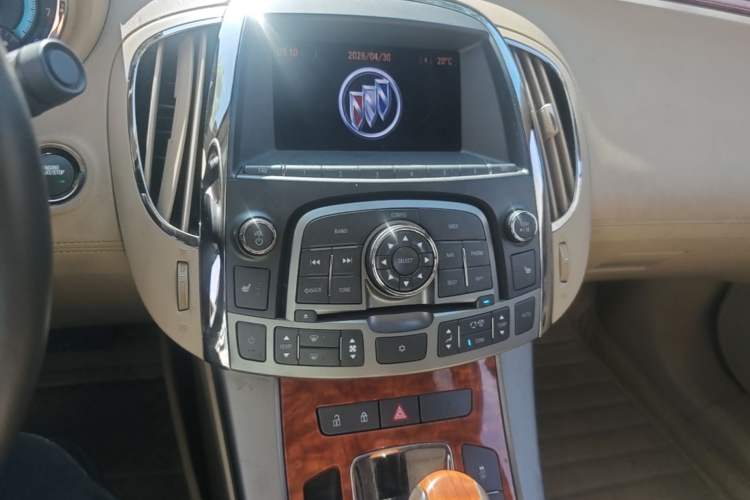 Used Buick LaCrosse 2009 2.4L Haoya Edition Audio And AC Panel