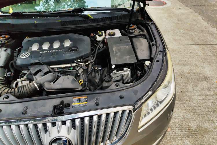 Used Buick LaCrosse 2009 2.4L Luxury Edition Engine Bay Left