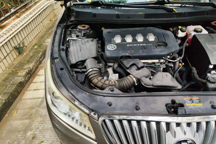 Used Buick LaCrosse 2009 2.4L Luxury Edition Engine Bay Right