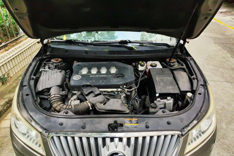 Used Buick LaCrosse 2009 2.4L Luxury Edition Engine Bay