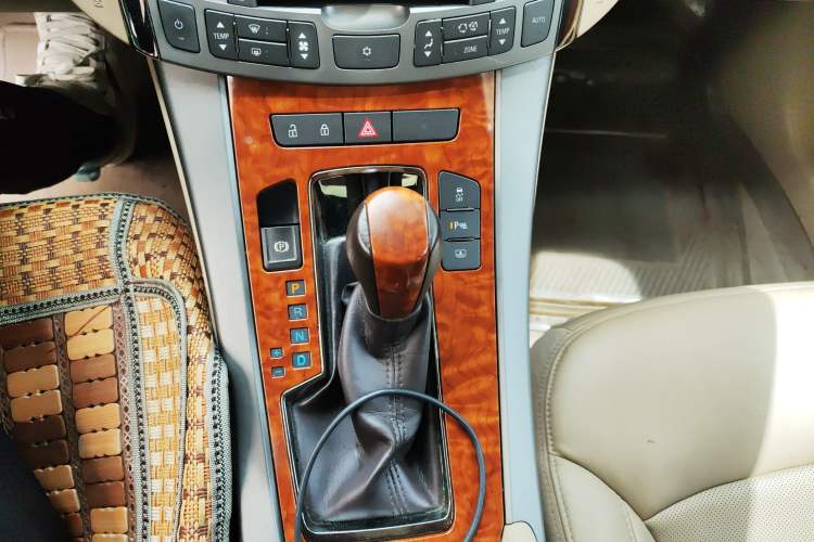 Used Buick LaCrosse 2009 2.4L Luxury Edition Gear Lever