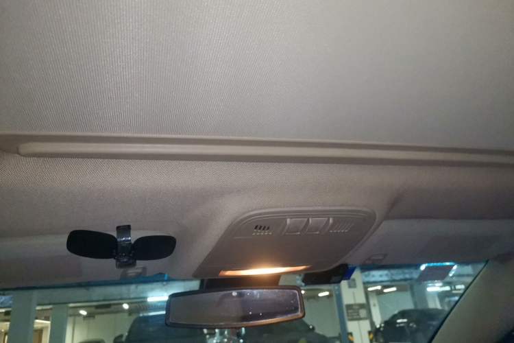 Used Buick LaCrosse 2009 2.4L Luxury Edition Headliner
