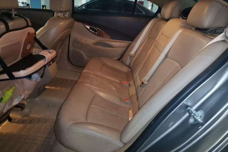 Used Buick LaCrosse 2009 2.4L Luxury Edition Left Rear Seat
