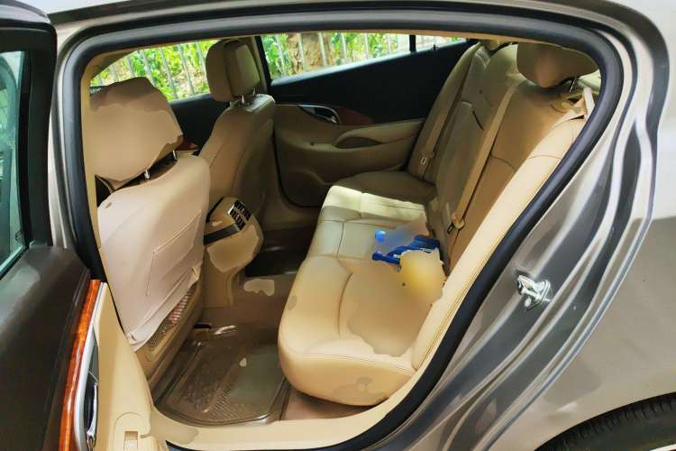 Used Buick LaCrosse 2009 2.4L Luxury Edition Left Rear Seat