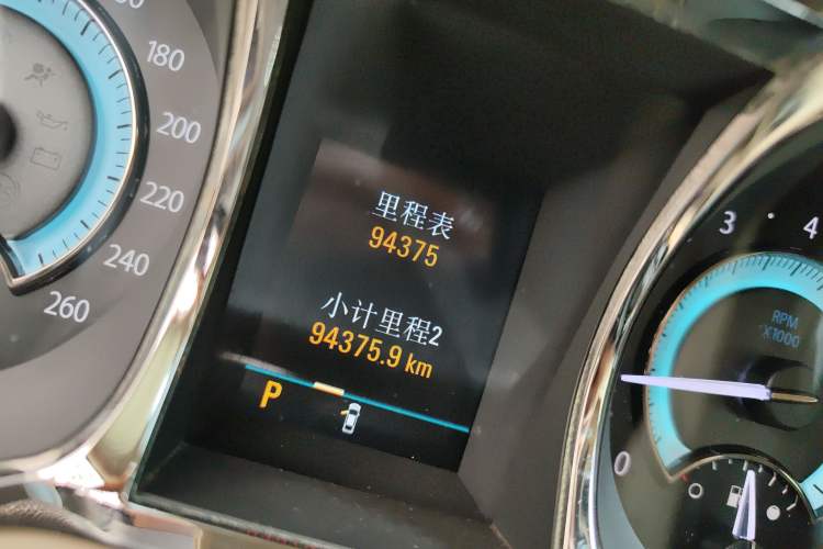 Used Buick LaCrosse 2009 2.4L Luxury Edition Odometer Close Up