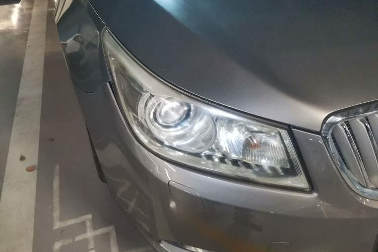 Used Buick LaCrosse 2009 2.4L Luxury Edition Right Front Headlight