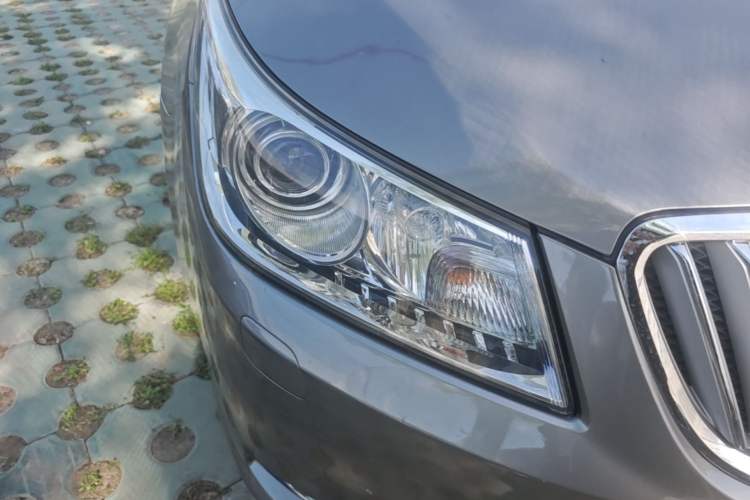Used Buick LaCrosse 2009 2.4L Haoya Edition Right Front Headlight