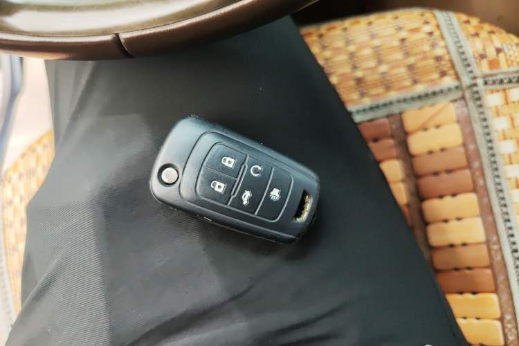 Used Buick LaCrosse 2009 2.4L Luxury Edition Vehicle Key