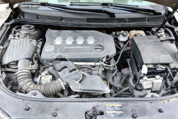 Used Buick LaCrosse 2009 2.4L Luxury Edition Engine Bay