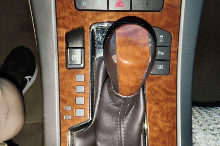 Used Buick LaCrosse 2009 2.4L Luxury Edition Gear Lever