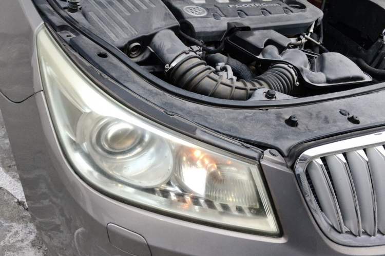 Used Buick LaCrosse 2009 2.4L Luxury Edition Right Front Headlight