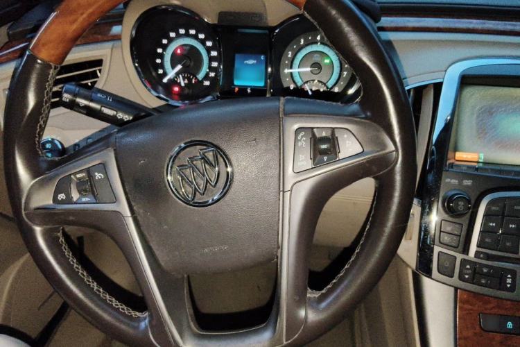 Used Buick LaCrosse 2009 2.4L Luxury Edition Steering Wheel