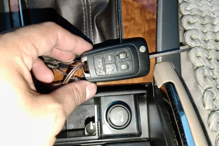 Used Buick LaCrosse 2009 2.4L Luxury Edition Vehicle Key