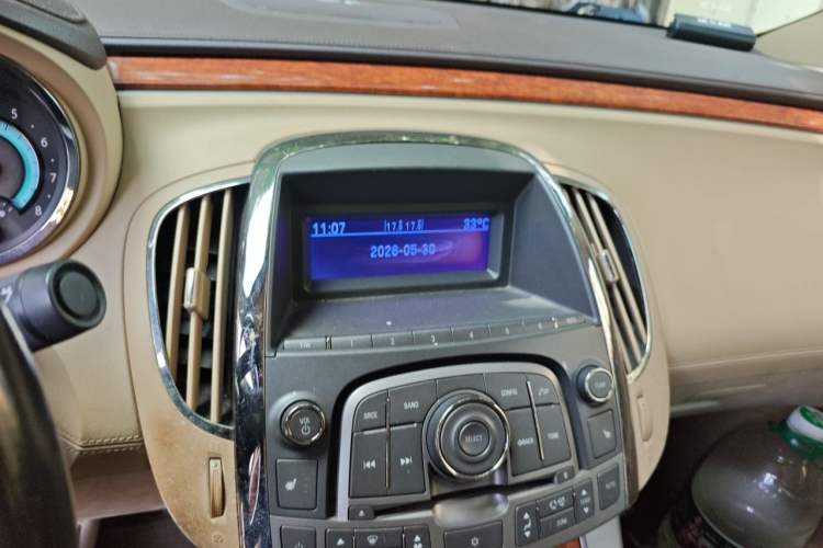 Used Buick LaCrosse 2009 2.4L Elegant Edition Audio And AC Panel