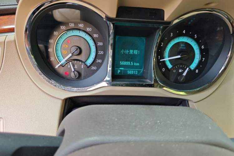 Used Buick LaCrosse 2009 2.4L Elegant Edition Odometer Close Up