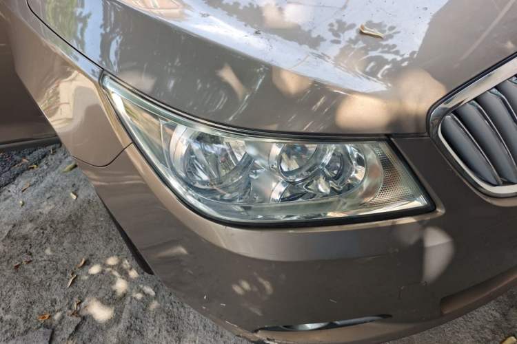 Used Buick LaCrosse 2009 2.4L Elegant Edition Right Front Headlight