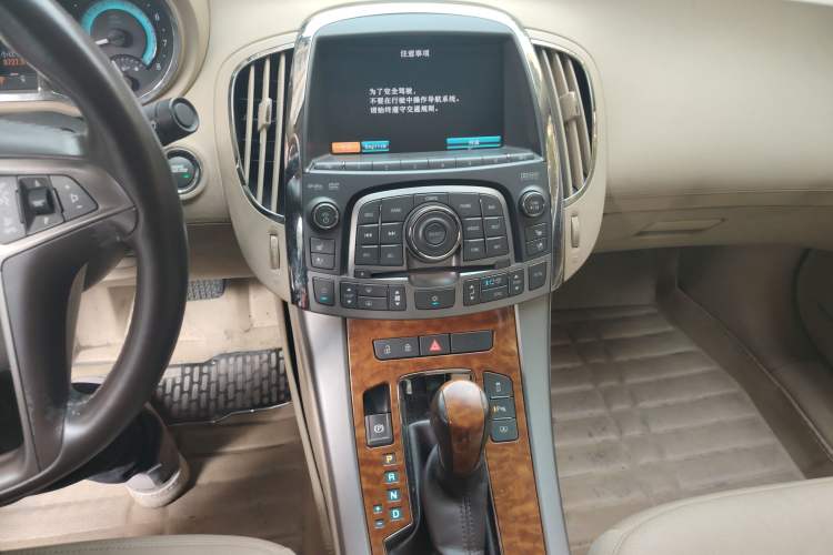 Used Buick LaCrosse 2009 2.4L Luxury Edition Audio And AC Panel