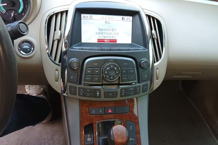 Used Buick LaCrosse 2009 2.4L Haoya Edition Audio And AC Panel