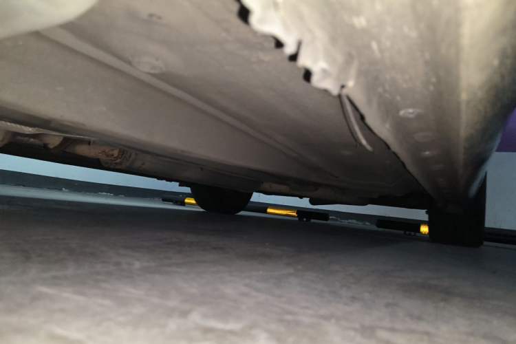 Used Buick LaCrosse 2009 3.0L Flagship Edition Chassis Front Left
