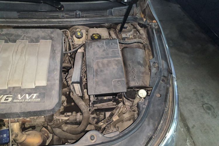Used Buick LaCrosse 2009 3.0L Flagship Edition Engine Bay Left