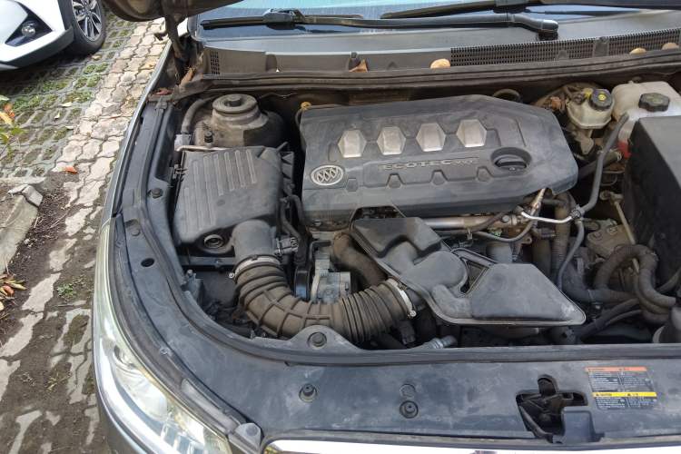 Used Buick LaCrosse 2009 2.4L Haoya Edition Engine Bay Right