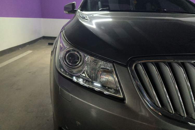 Used Buick LaCrosse 2009 3.0L Flagship Edition Right Front Headlight