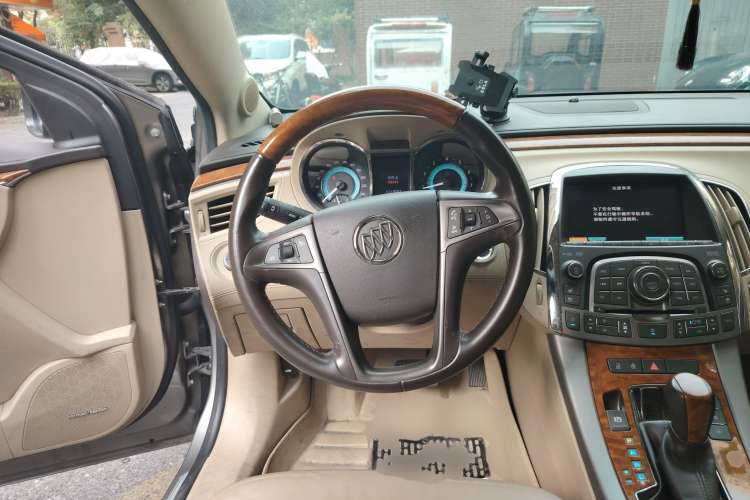 Used Buick LaCrosse 2009 2.4L Luxury Edition Steering Wheel