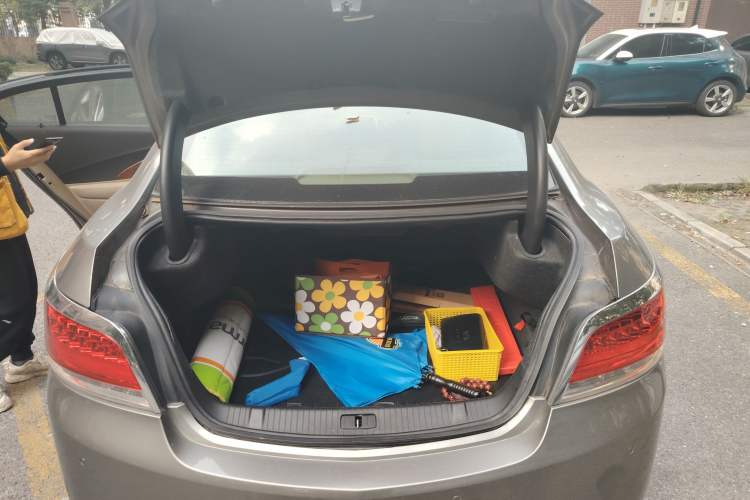 Used Buick LaCrosse 2009 2.4L Luxury Edition Trunk