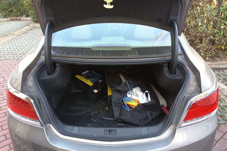Used Buick LaCrosse 2009 2.4L Haoya Edition Trunk