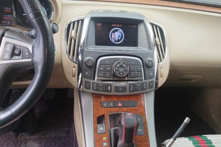 Used Buick LaCrosse 2010 2.4L Haoya Edition Audio And AC Panel