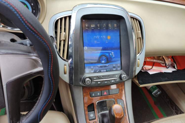 Used Buick LaCrosse 2010 2.0T Comfort Edition Audio And AC Panel