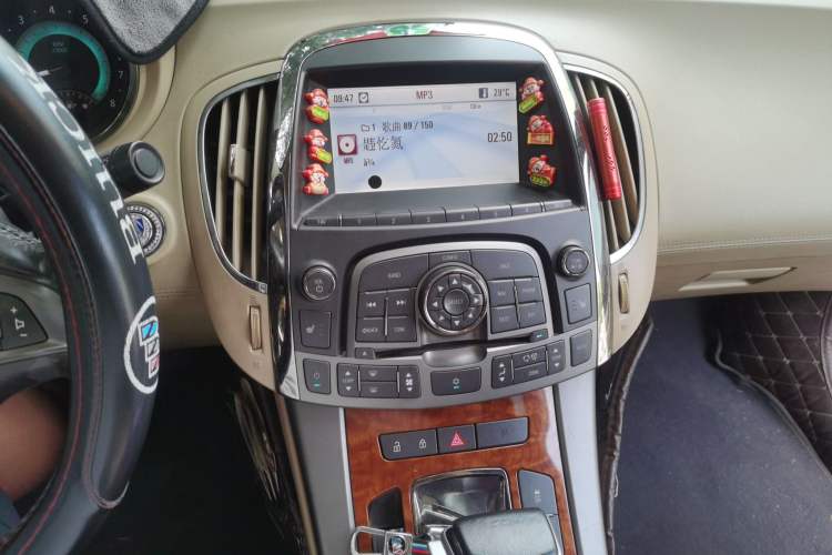Used Buick LaCrosse 2010 2.4L Haoya Edition Audio And AC Panel