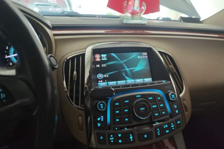 Used Buick LaCrosse 2010 2.4L Luxury Edition Audio And AC Panel
