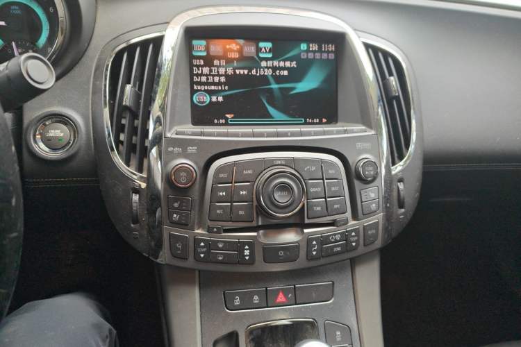Used Buick LaCrosse 2010 3.0L Flagship Edition Audio And AC Panel