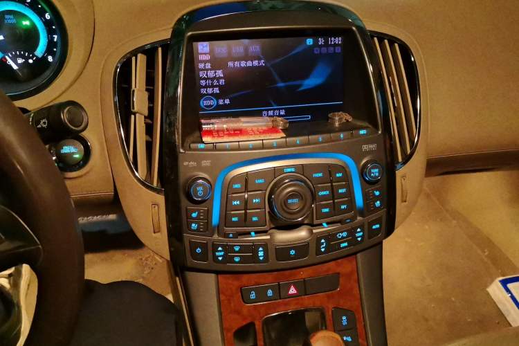 Used Buick LaCrosse 2010 2.4L Luxury Edition Audio And AC Panel